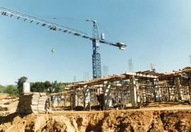 1995 GC Building scenes 19950413 008: Construction starts