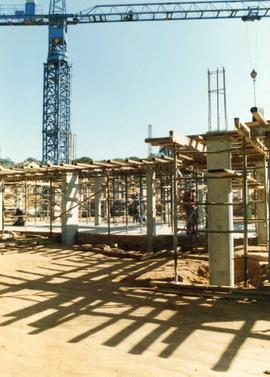 1995 GC Building scenes 19950413 007: Construction starts