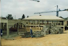 1995 GC Building scenes 19950413 017: The Resource Centre takes shape