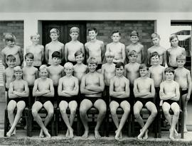 1970 BP Swimming team STp093