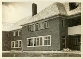 1953 HA 007e Collins House north