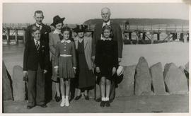 1946 Leake family group at Durban beachfront